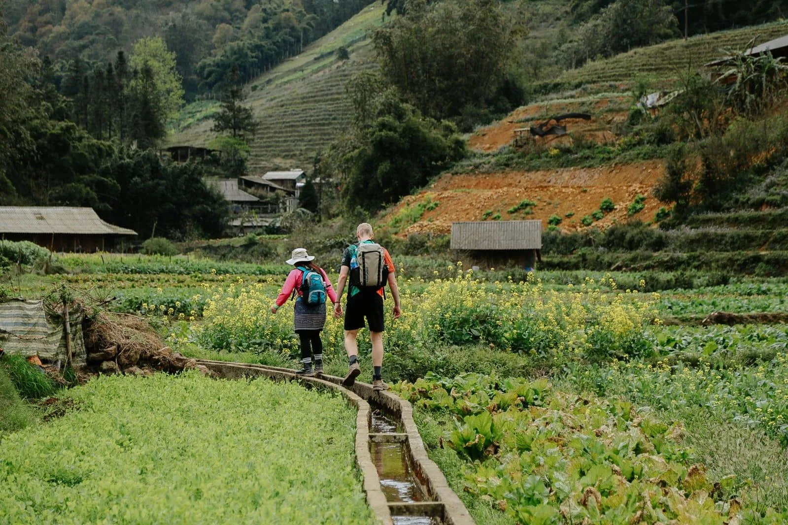 Sapa trekking moment 39 with local guide Nhu